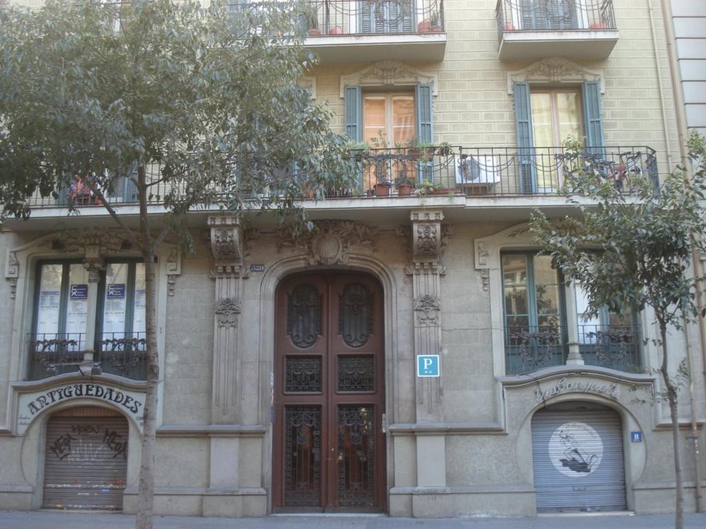 Hostal Felipe 2 Barcelona Exterior photo